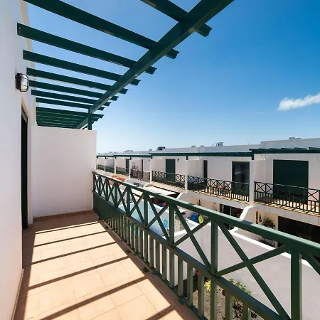 Comfy Holiday In Playa Blanca With Terrace Casa de Férias Playa Blanca (Lanzarote)