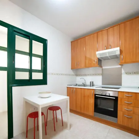Comfy Holiday In Playa Blanca With Terrace Casa de Férias *