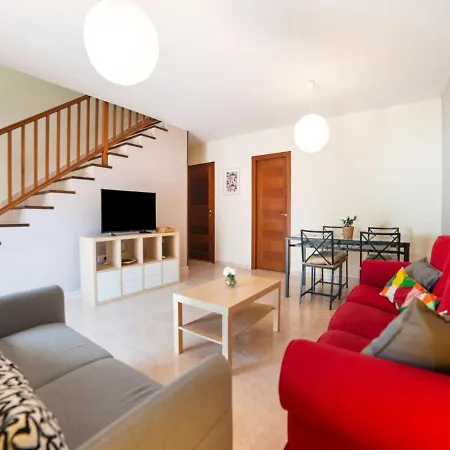 Comfy Holiday In Playa Blanca With Terrace Casa de Férias *
