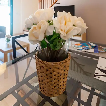 Comfy Holiday In Playa Blanca With Terrace Casa de Férias